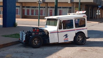 Sporty Mail Truck